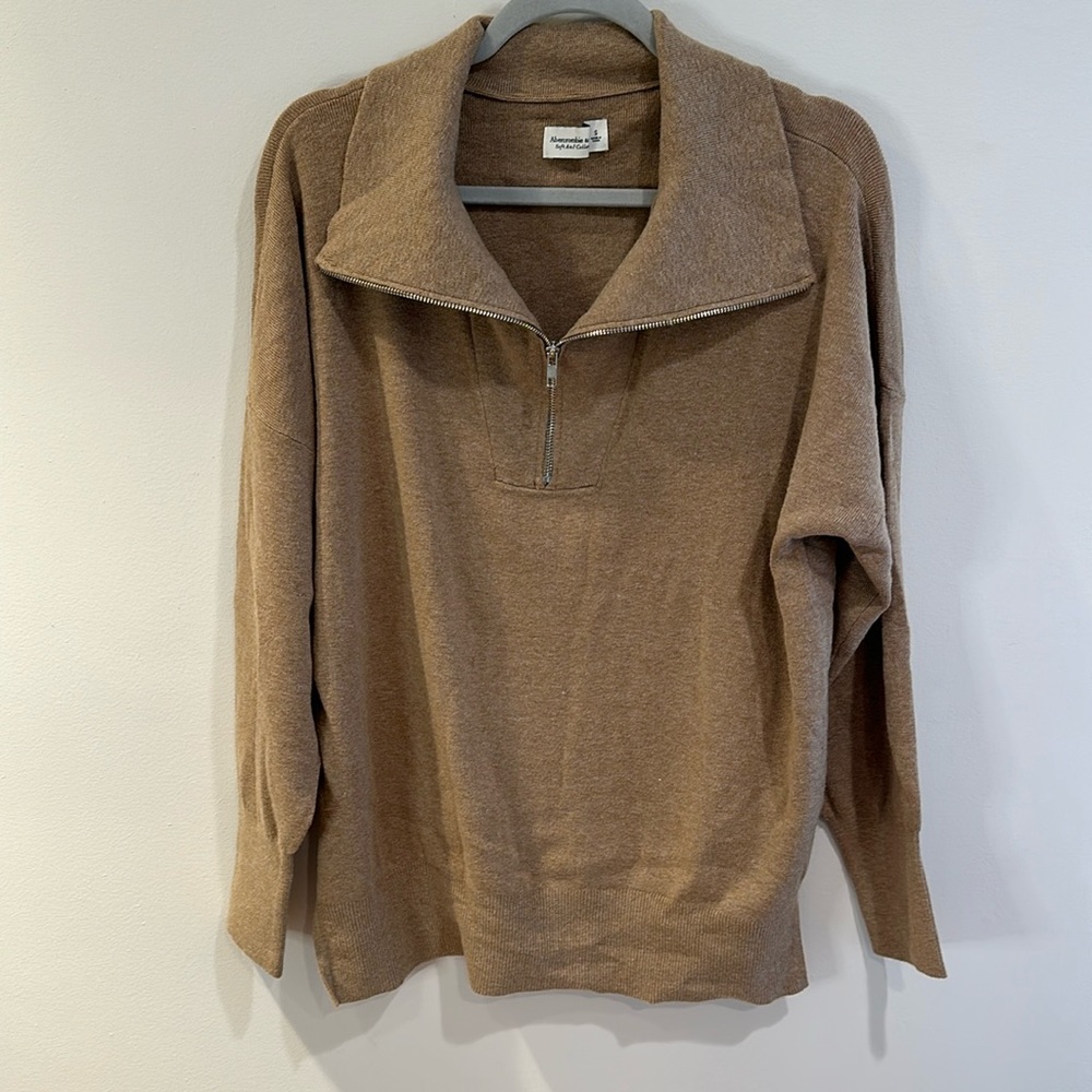 NWOT Abercrombie Soft A&F Tan Quarter Zip, Size Small